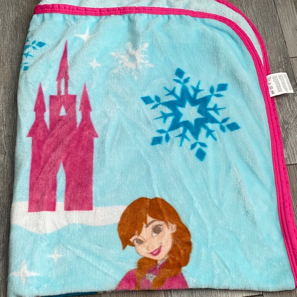 Disney Frozen Throw Blanket with Blue and Pink Accents - Picture 3 of 13